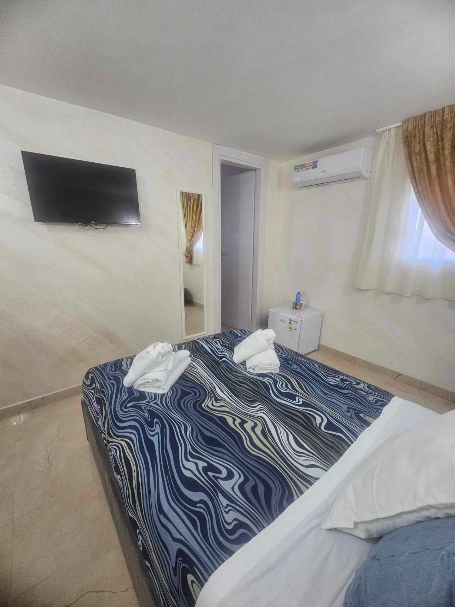 Golden House Sicily Hotel Catania Bagian luar foto