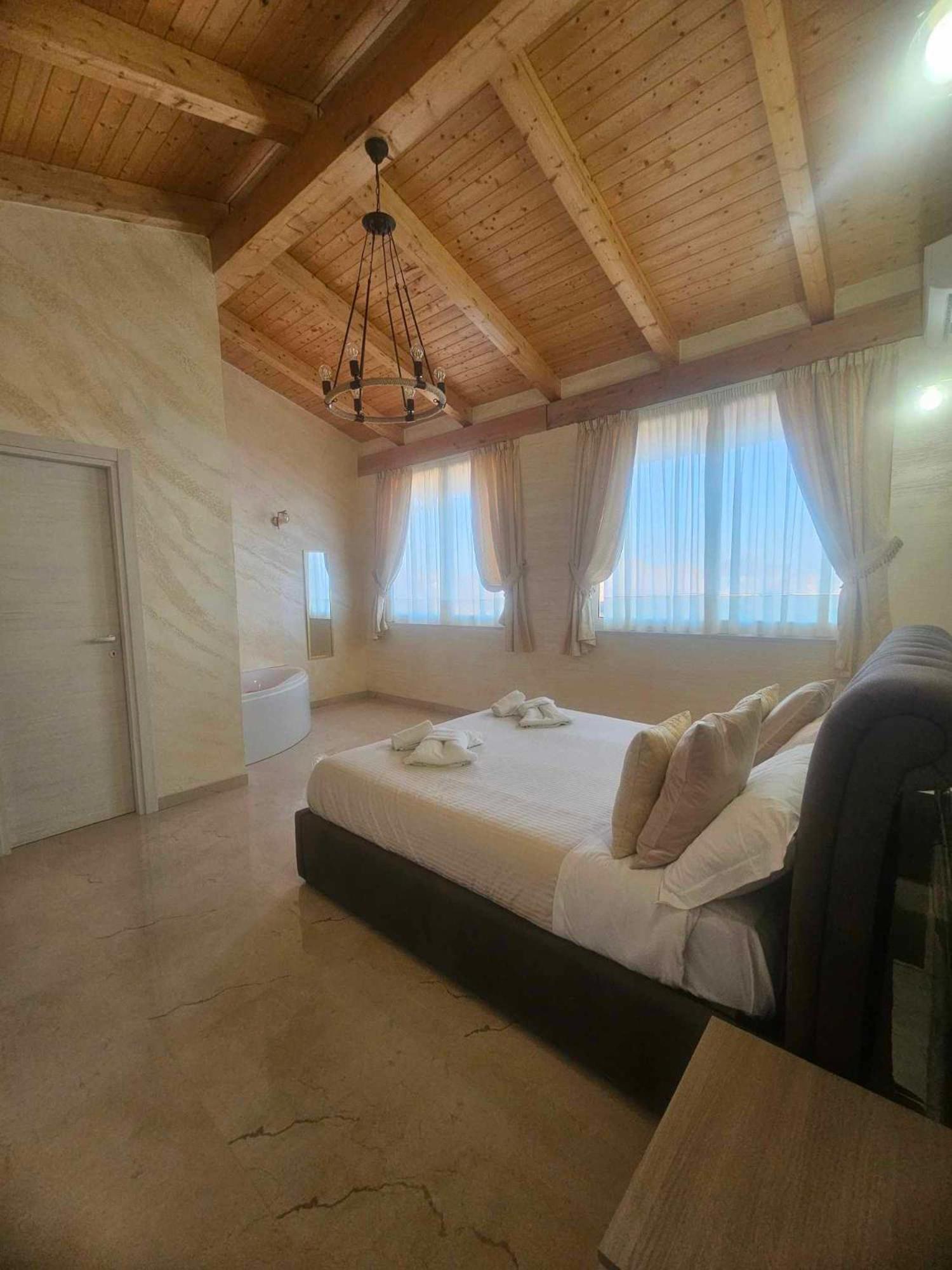 Golden House Sicily Hotel Catania Bagian luar foto
